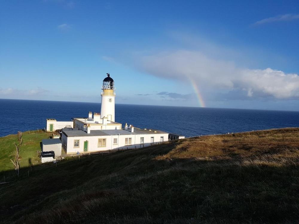 Clach Gorm Stornoway  Luaran gambar