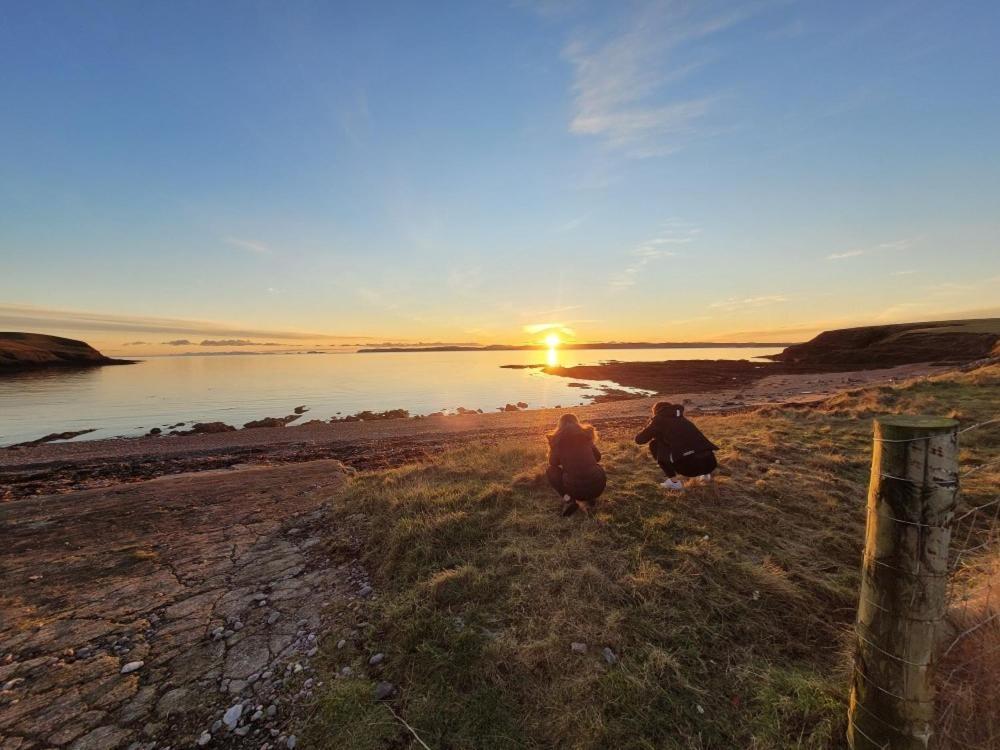 Clach Gorm Stornoway  Luaran gambar